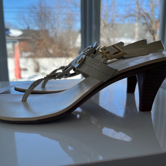 Tory Burch sandals low heel ivory leather like new - Picture 6 of 7
